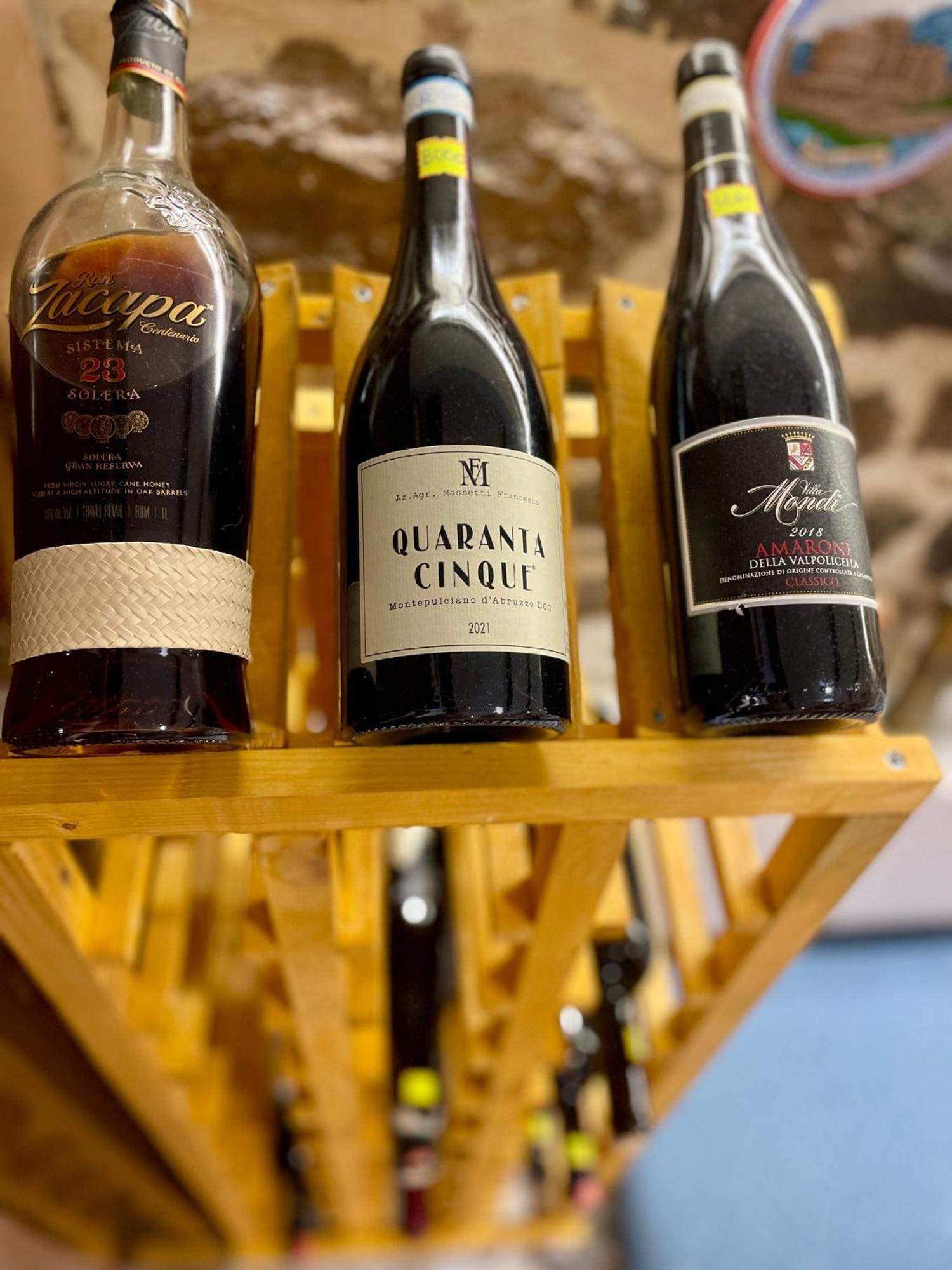 Restaurant & Guest House Semani ベラト エクステリア 写真