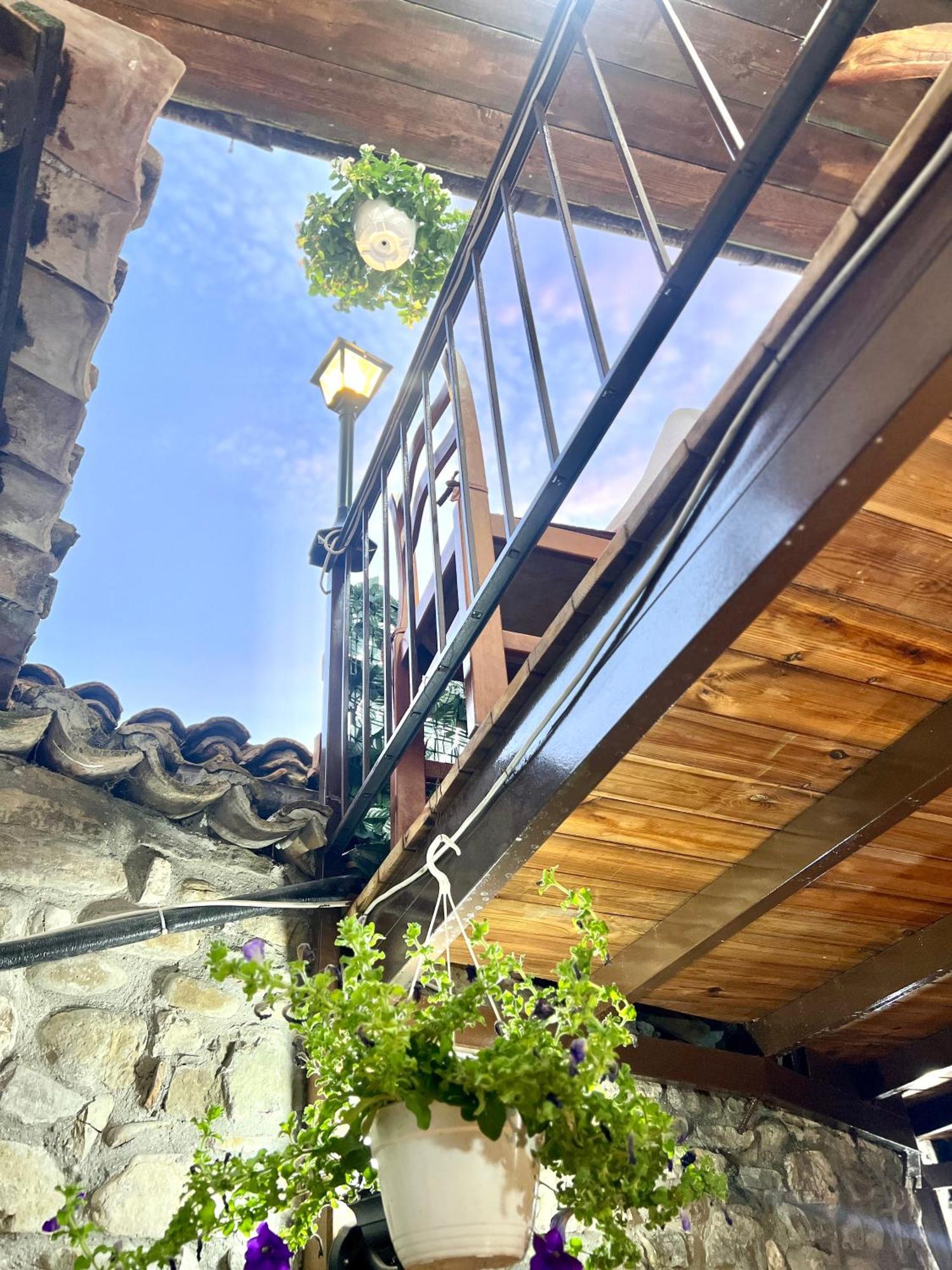 Restaurant & Guest House Semani ベラト エクステリア 写真